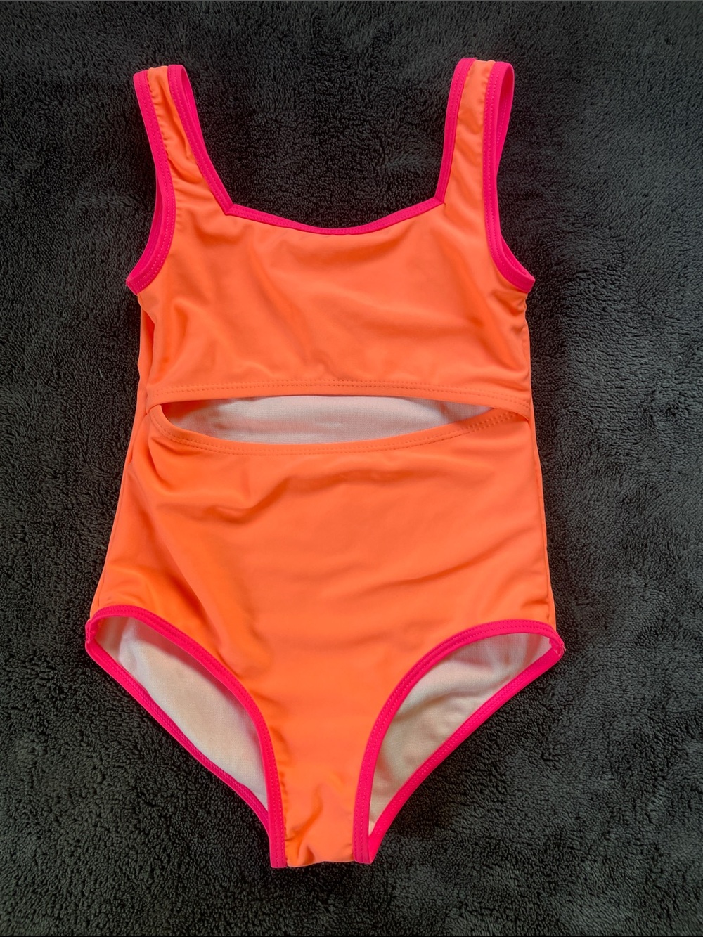 Girls one-piece swimsuit